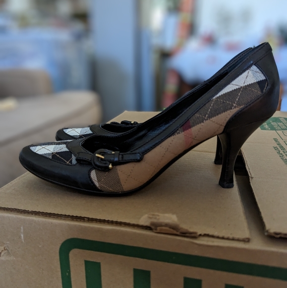 Burberry Shoes - Burberry pumps